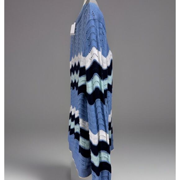 Blue and White Wave Pattern Sweater - Picture 4 of 12